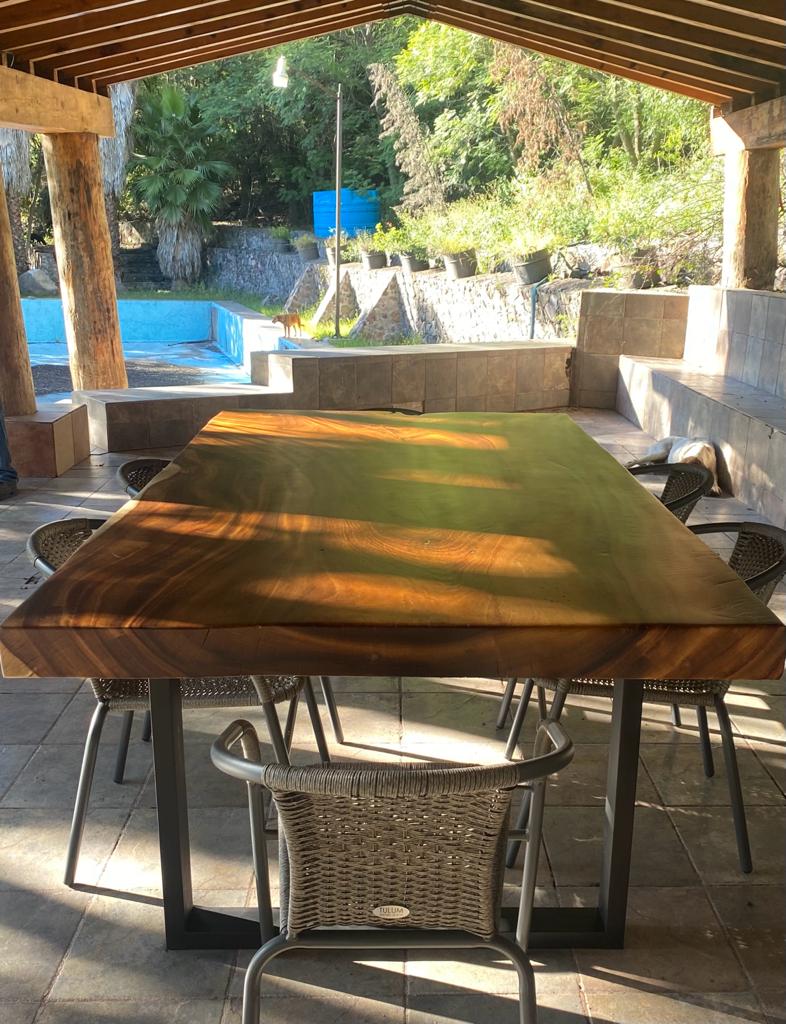 Mesa Corteza de Parota