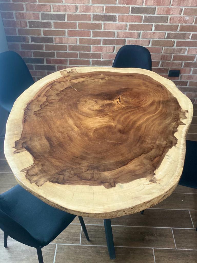 Mesa Corteza de Parota