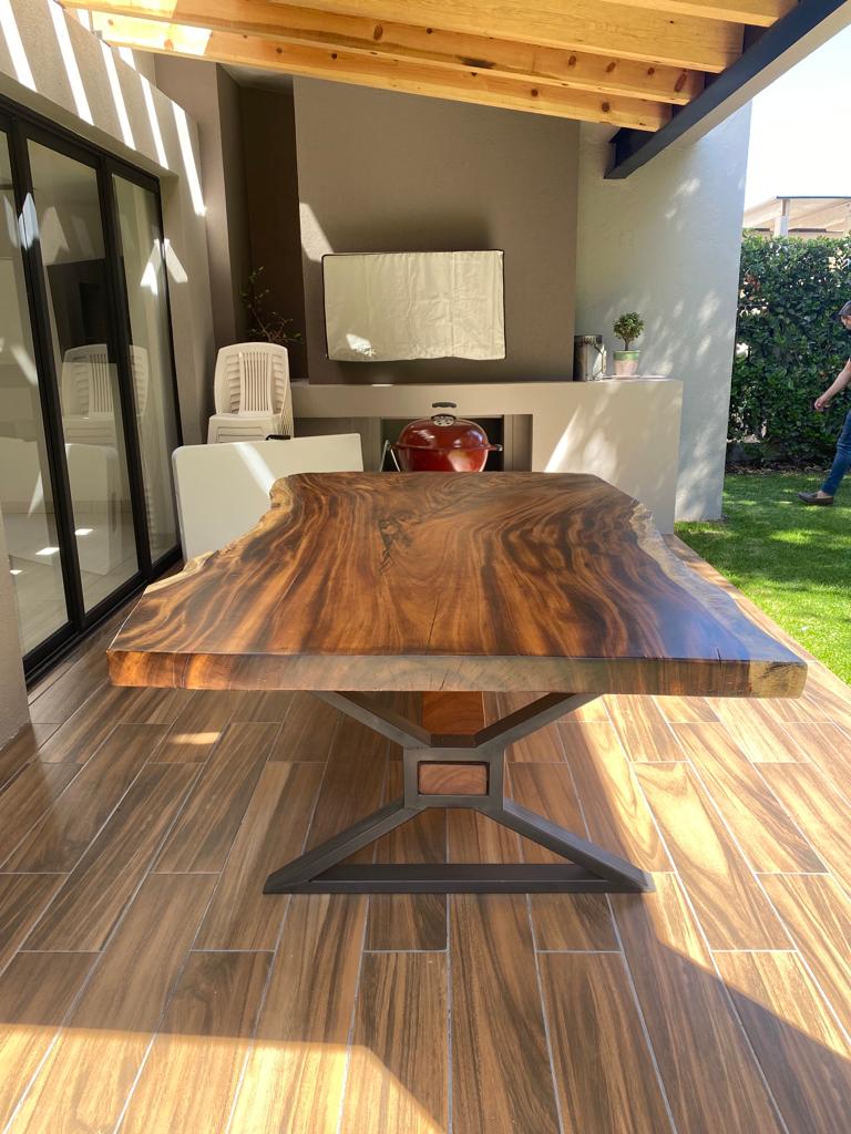 Mesa Corteza de Parota